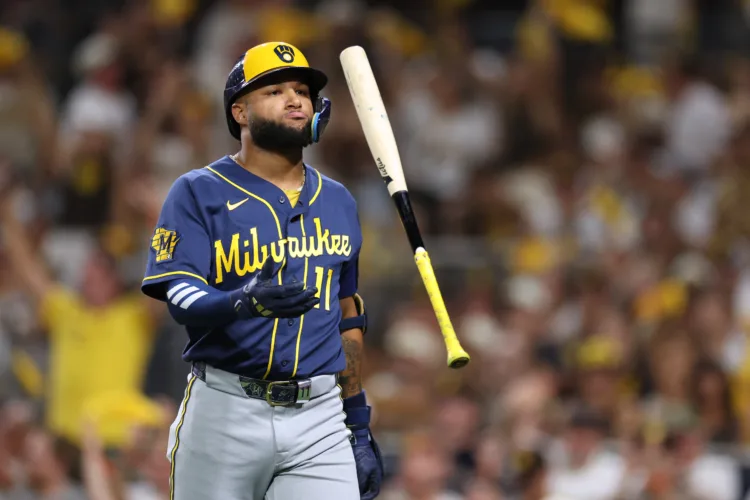Padres avoid elimination, beat Brewers 4-3 in NLDS Game 3 with Cronenworth's HR, King's relief